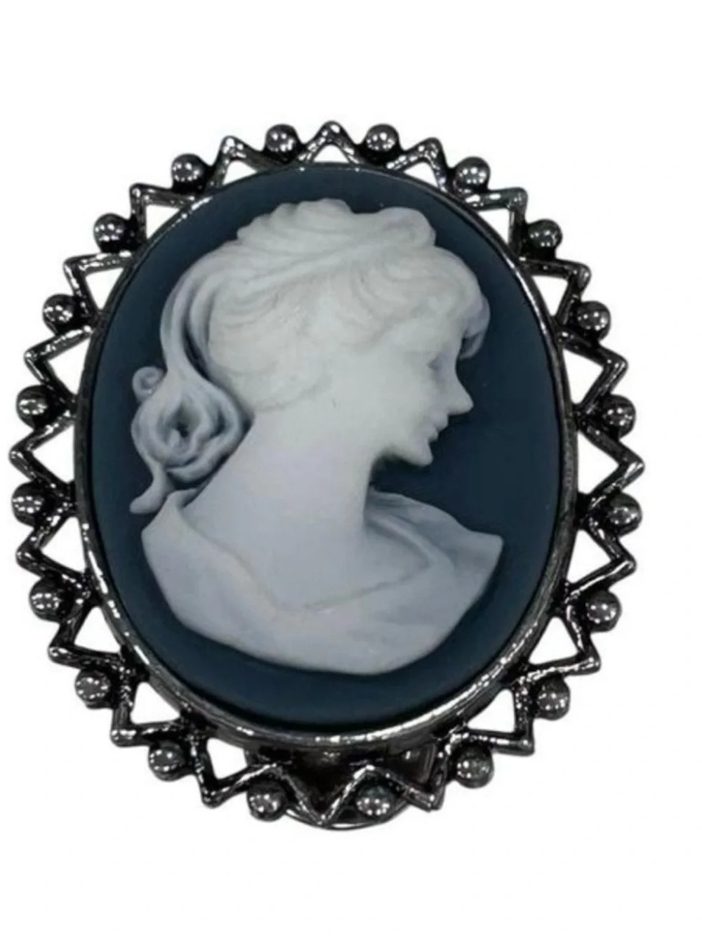 Vintage Style Cameo Brooch 2.15